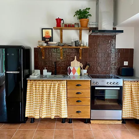 Casas Lentas Slow Living-obidos 펜션 *