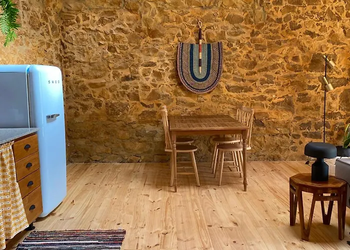 בית נופש Casas Lentas Slow Living-obidos Sobral (Leiria)
