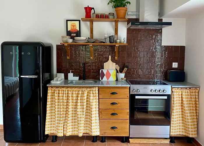 Casas Lentas Slow Living-obidos בית נופש *