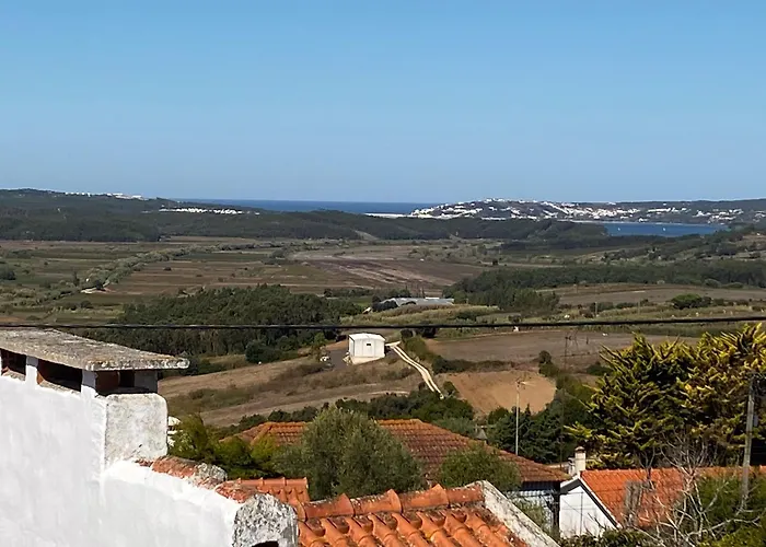 בית נופש Casas Lentas Slow Living-obidos Sobral (Leiria)