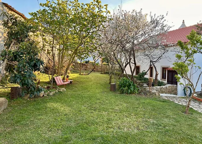 בית נופש Casas Lentas Slow Living-obidos *